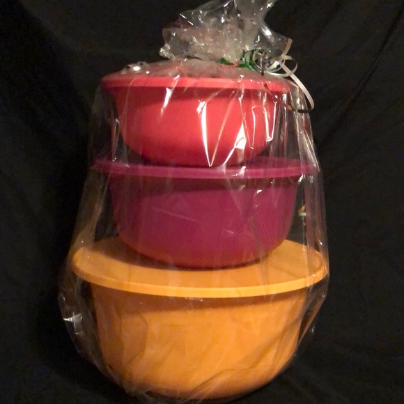 NEW Tupperware Aloha Set - Picture 2 of 6